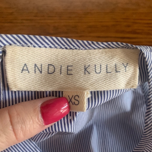 Anna Kully women’s striped blouse w/appliqué on front - Picture 9 of 10